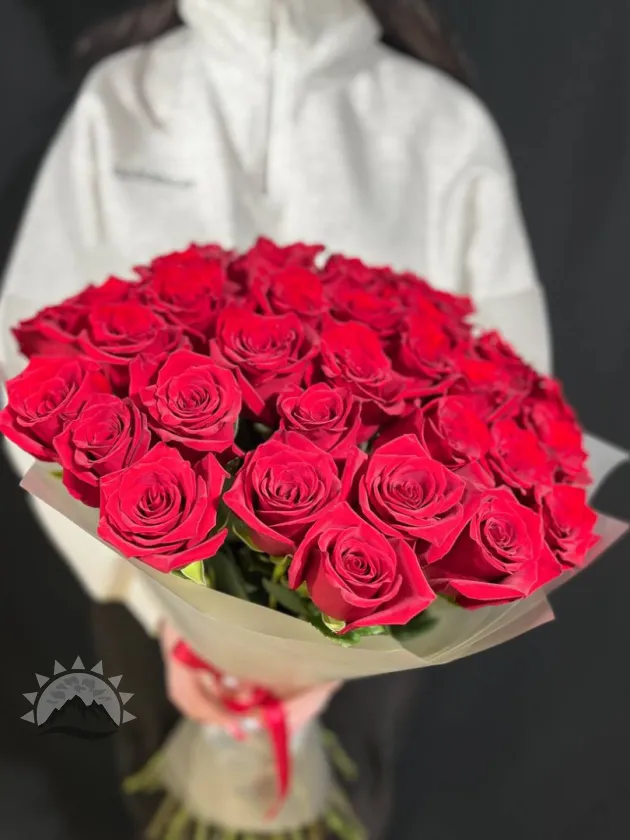 Моно букет из 35 роз