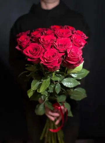Монобукет Роза Эксплорер 80см 15шт от интернет-магазина цветов в 