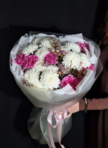 Сборный букет Объятия нежности от интернет-магазина цветов в 