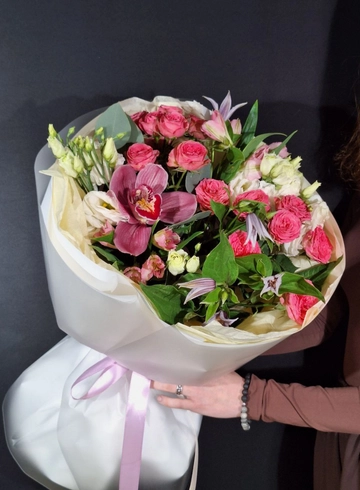 Сборный букет Воздушный вальс от интернет-магазина цветов в 